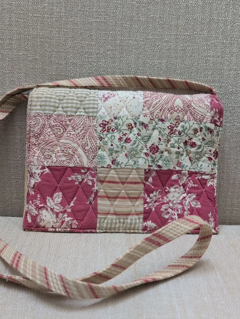 Vintage Handmade Quilted Patchwork Crossbody Bag in Rose and Cream